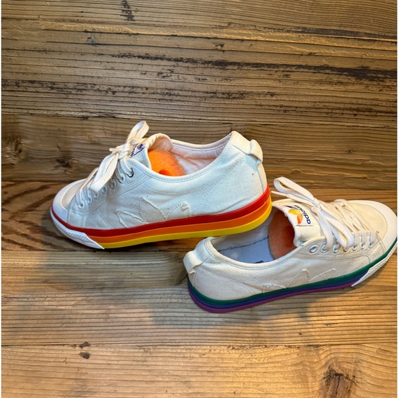 Adidas men’s limited special edition “ love unites” pride sneaker - Picture 6 of 17